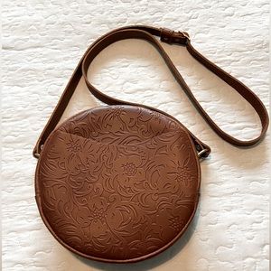 Portland Leather Circle Crossbody